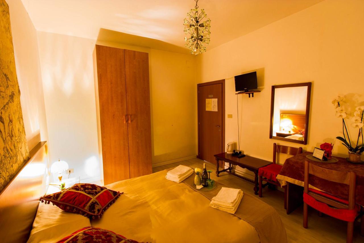 Venice Rainbow Hotel Екстериор снимка