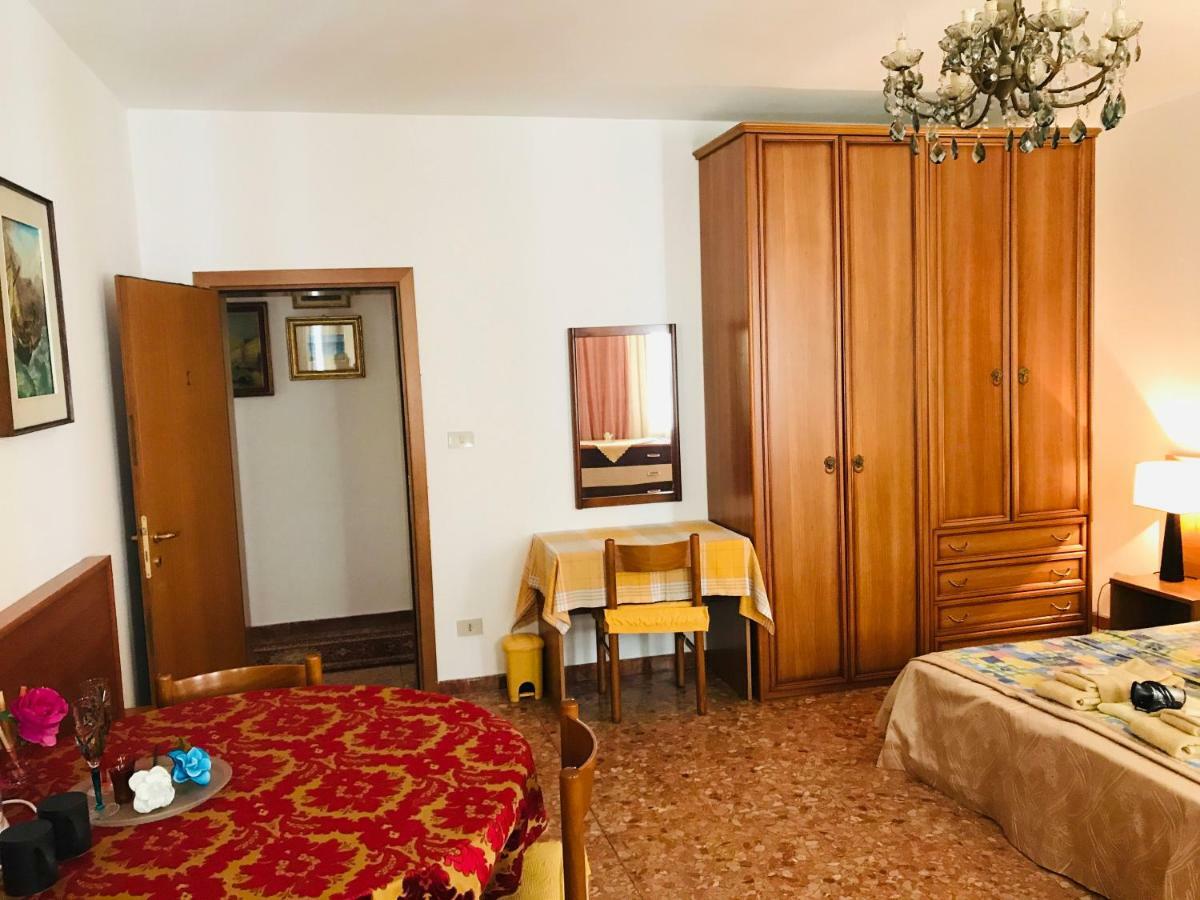 Venice Rainbow Hotel Екстериор снимка